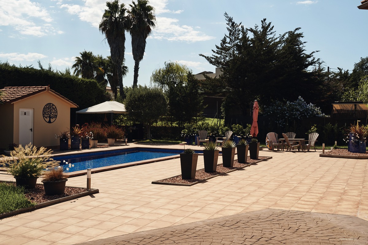 Relax at the pool between the recording sessions.